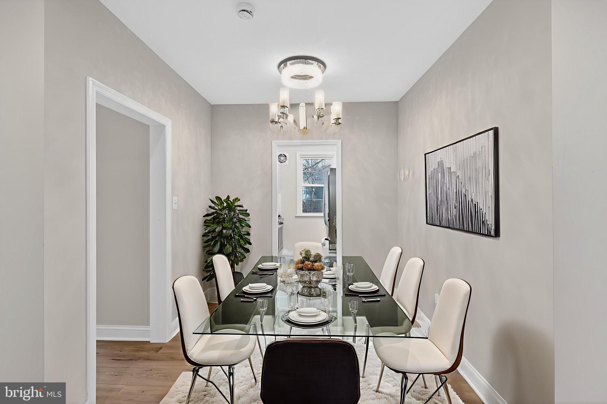 FREDERICK COURTS - Residential