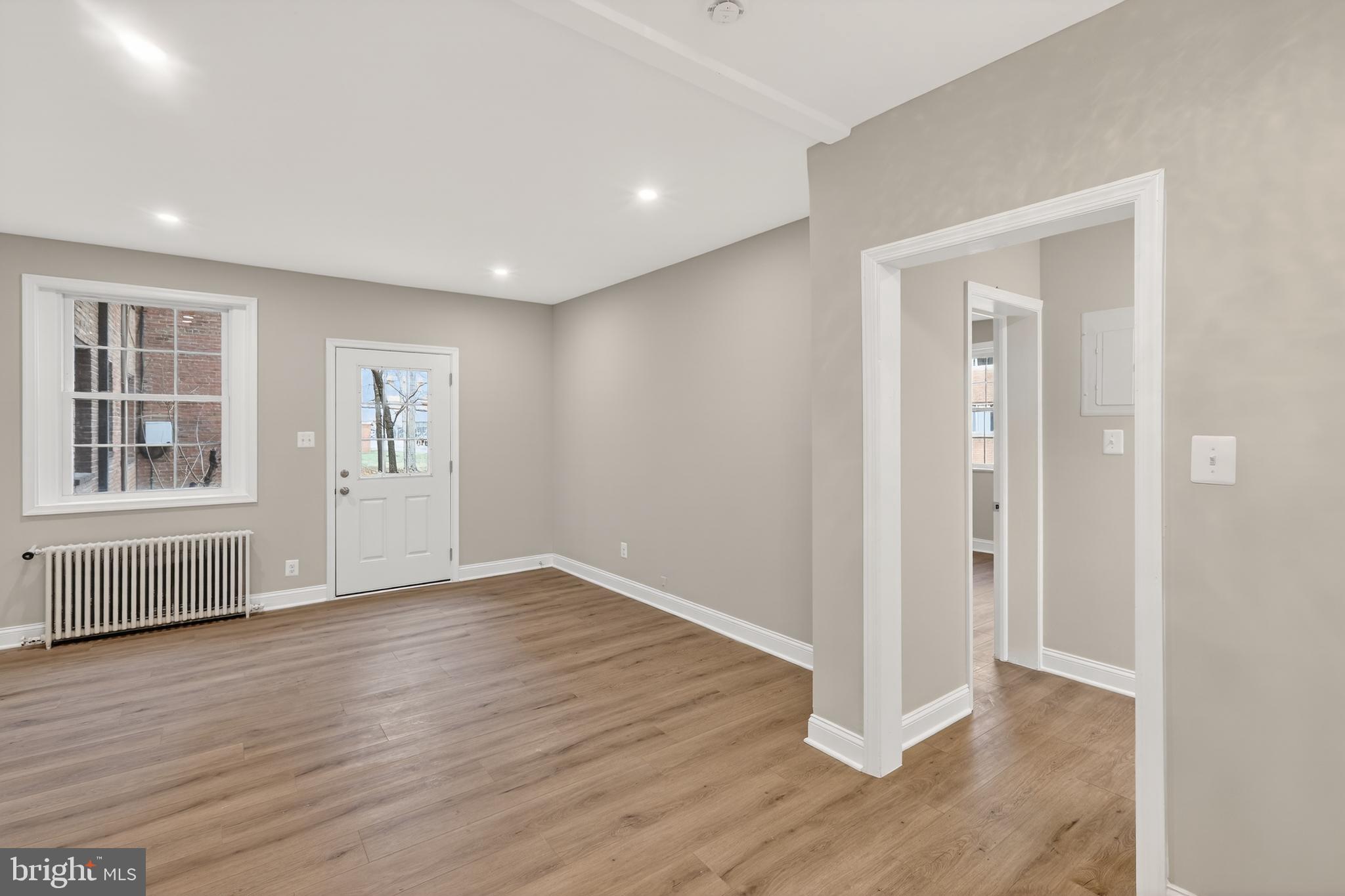 FREDERICK COURTS - Residential