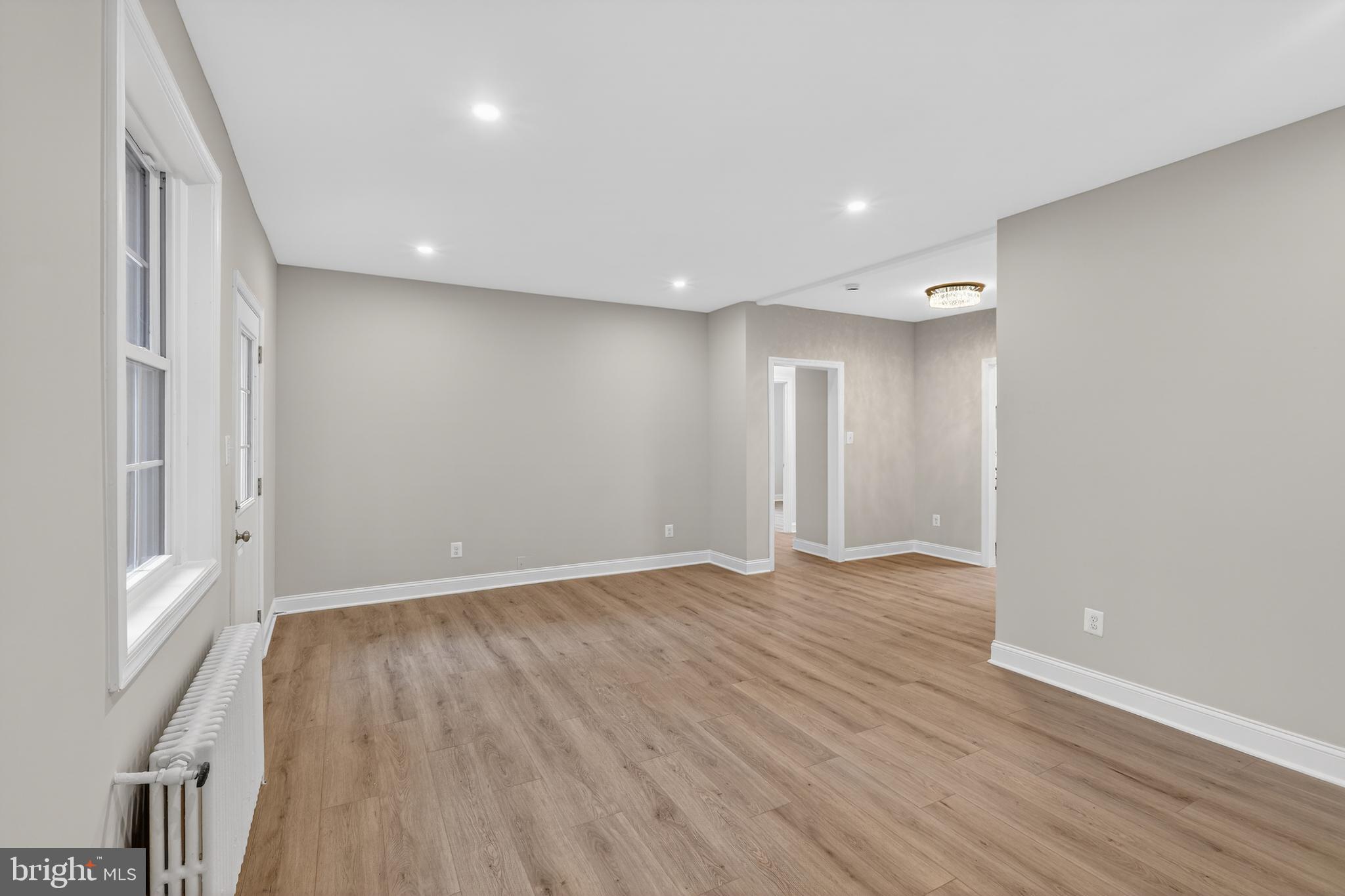 FREDERICK COURTS - Residential