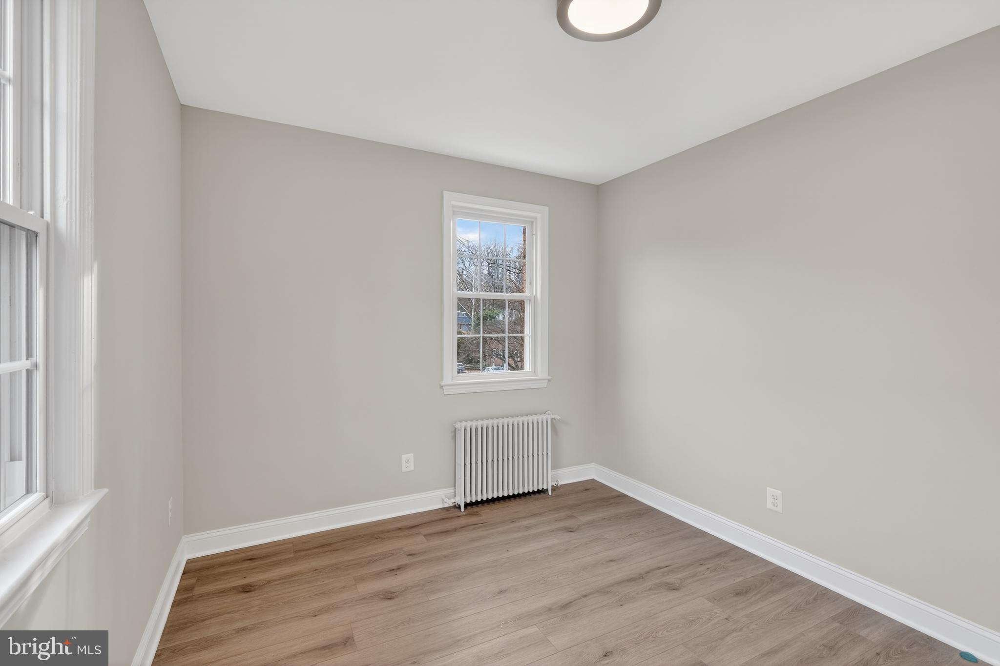 FREDERICK COURTS - Residential