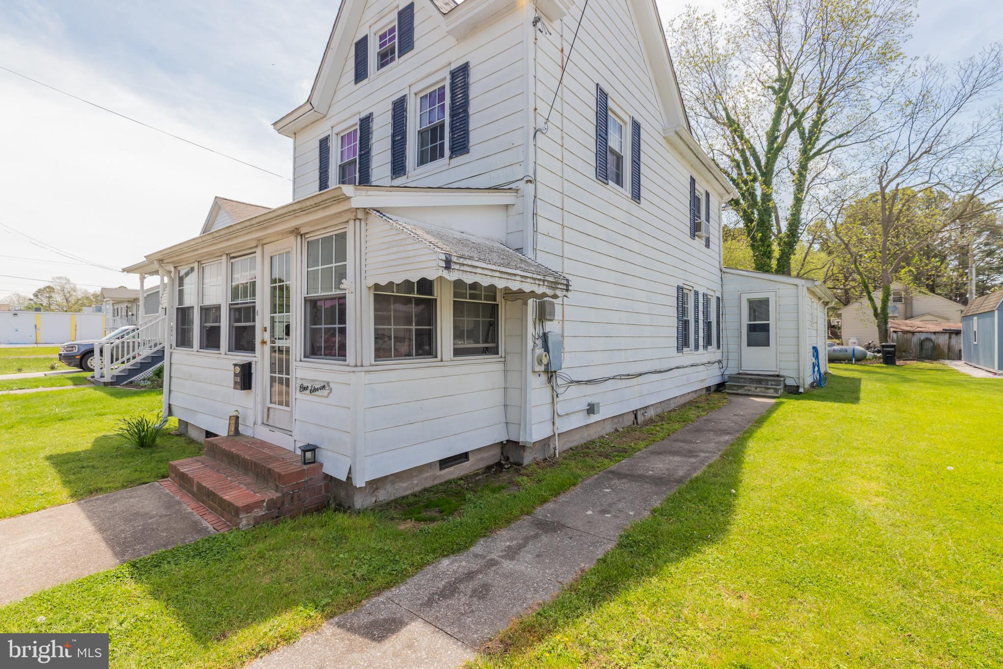 111 W CHESAPEAKE AVENUE