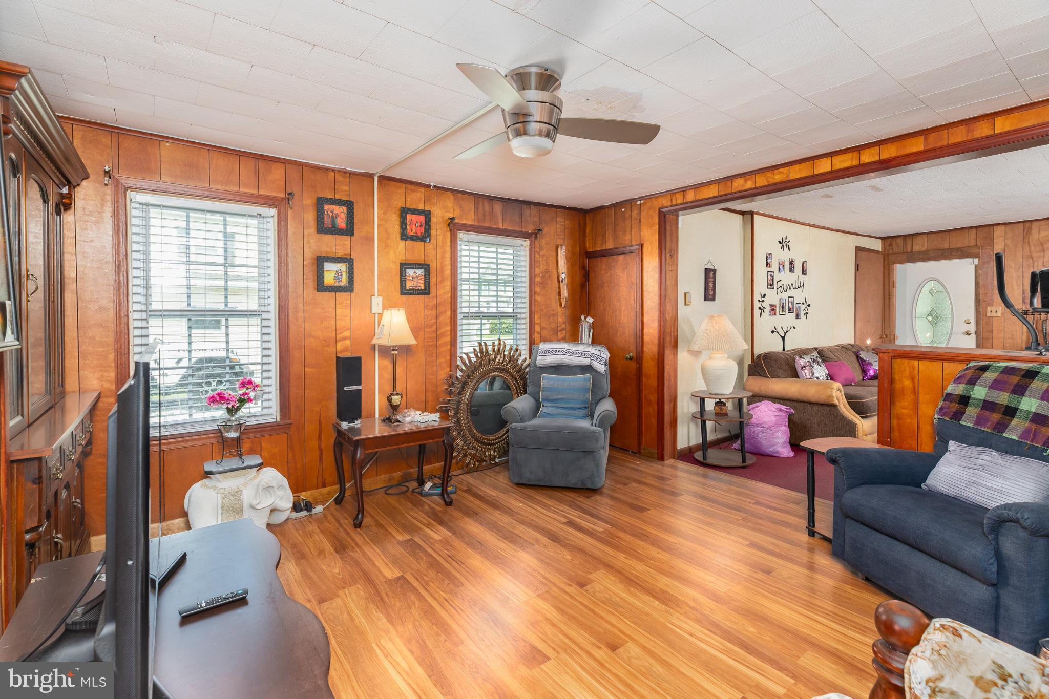 111 W CHESAPEAKE AVENUE