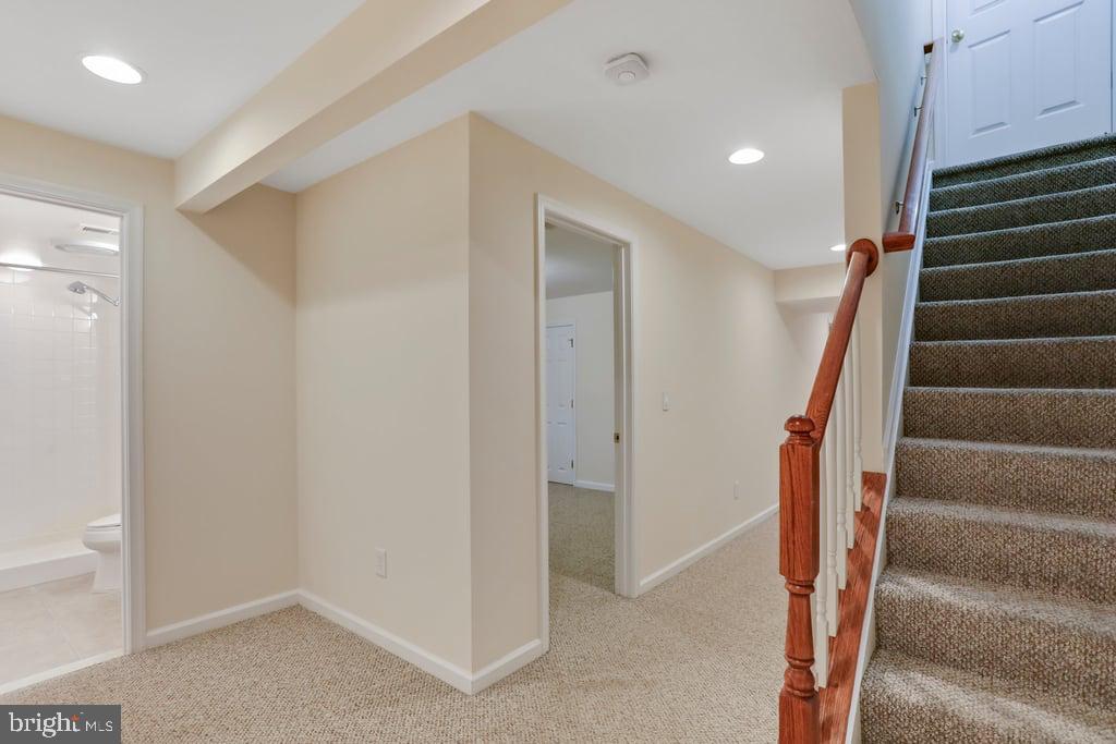 APPLE KNOLLS ESTATES - Residential