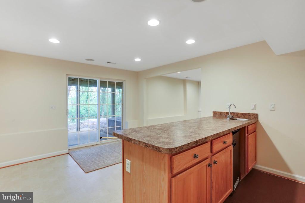 APPLE KNOLLS ESTATES - Residential