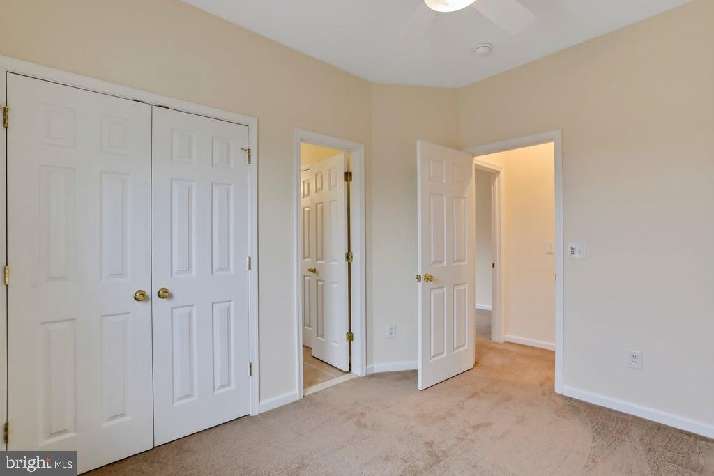 APPLE KNOLLS ESTATES - Residential