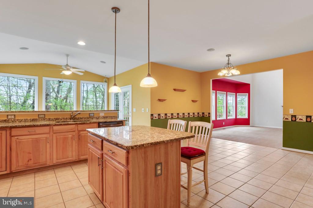 APPLE KNOLLS ESTATES - Residential