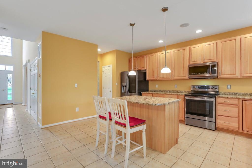 APPLE KNOLLS ESTATES - Residential