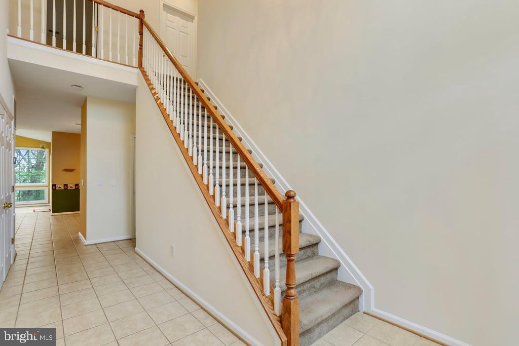 APPLE KNOLLS ESTATES - Residential