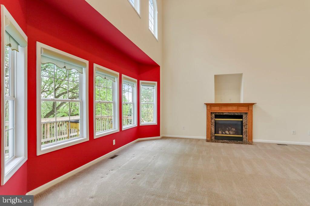 APPLE KNOLLS ESTATES - Residential