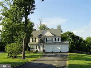 APPLE KNOLLS ESTATES - Residential