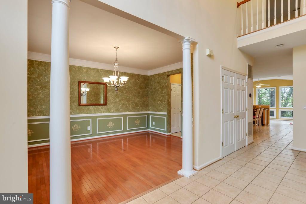 APPLE KNOLLS ESTATES - Residential