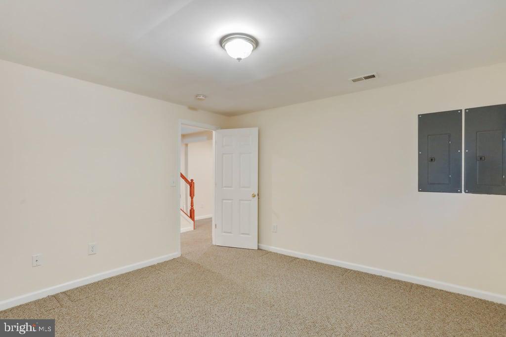 APPLE KNOLLS ESTATES - Residential