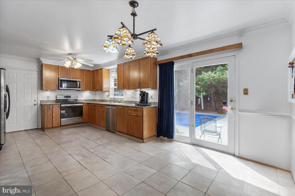 VICTORIA STATION - Residential