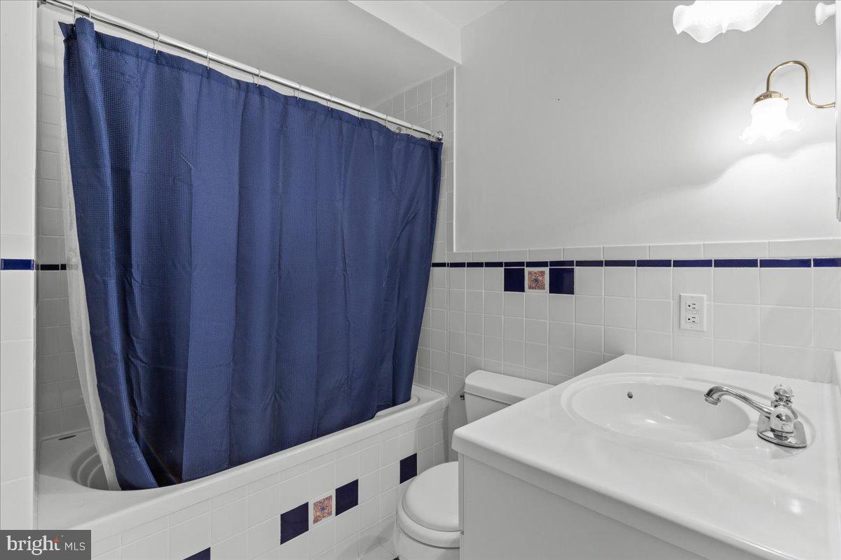 VICTORIA STATION - Residential