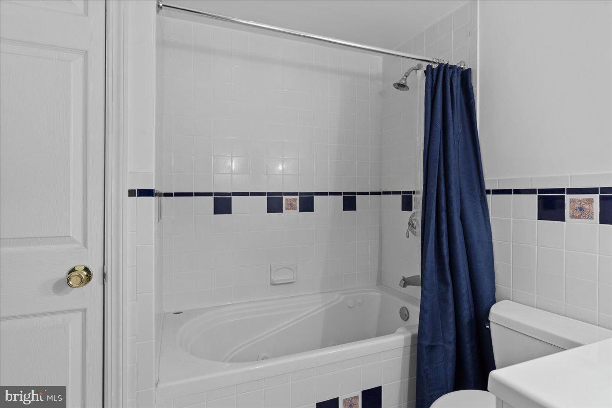 VICTORIA STATION - Residential