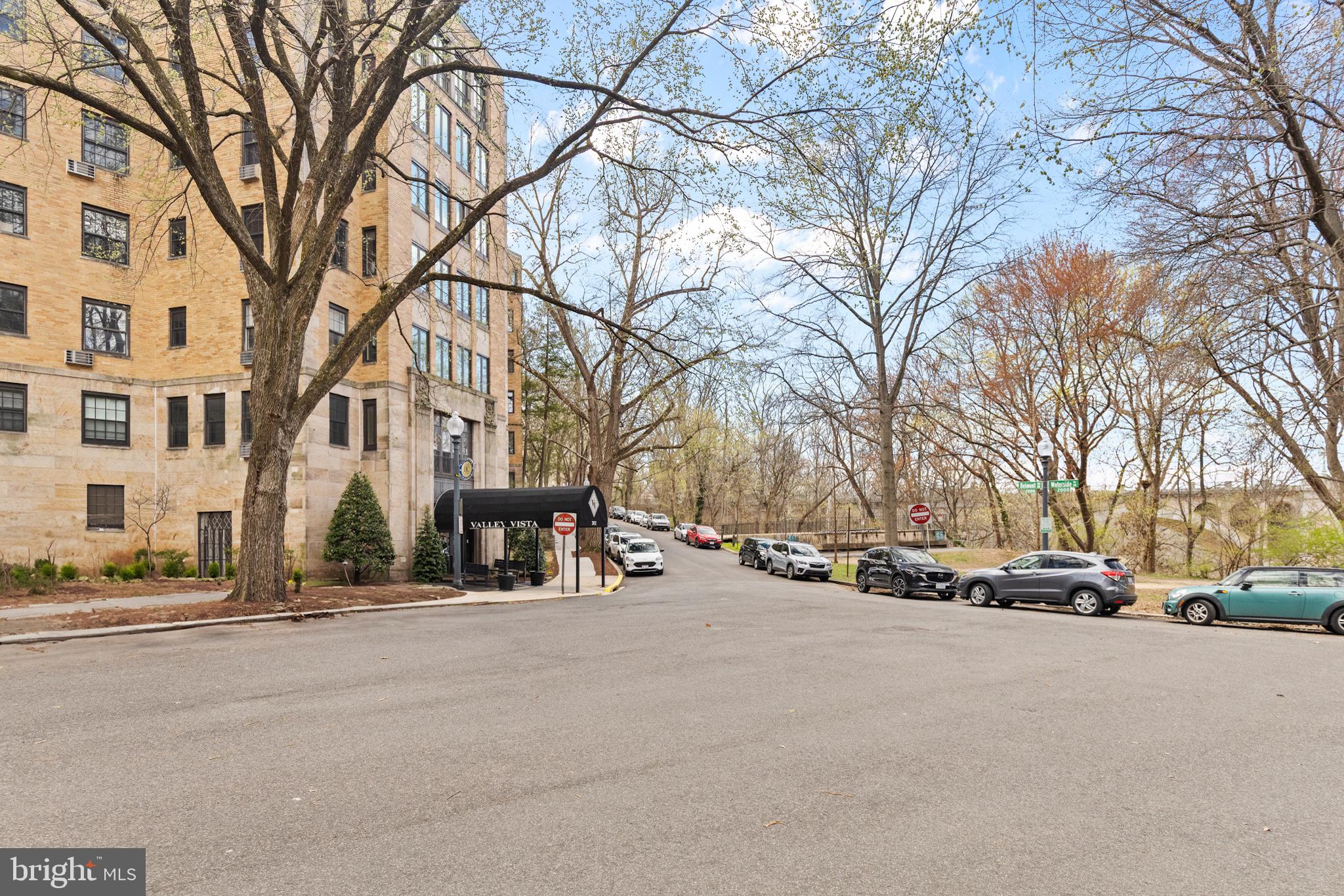 2032 BELMONT ROAD NW 204