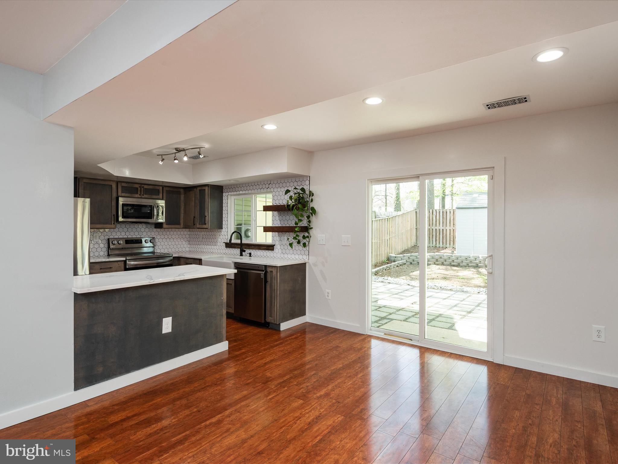 ST CHARLES SUB - WAKEFIELD - Residential