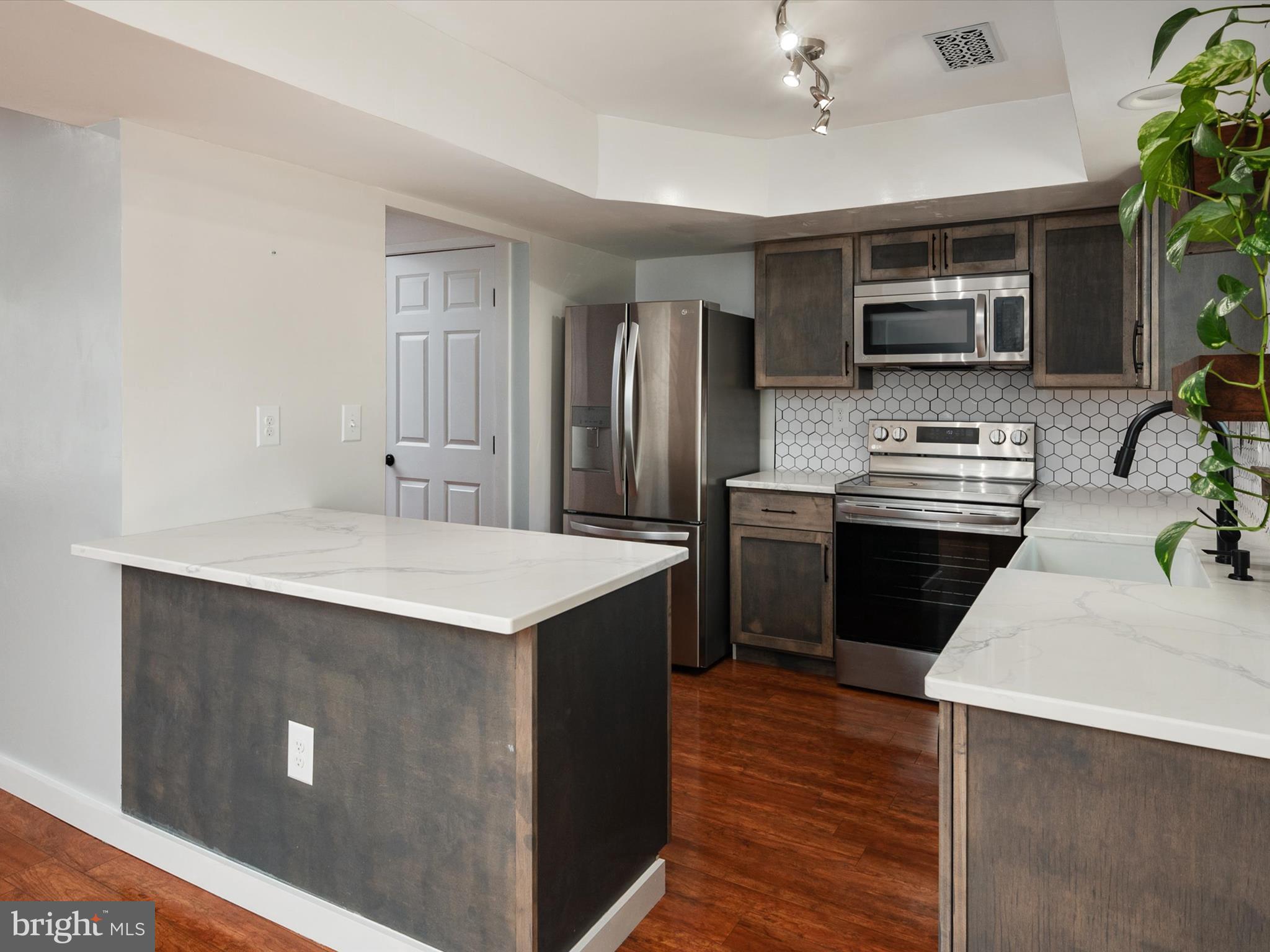 ST CHARLES SUB - WAKEFIELD - Residential