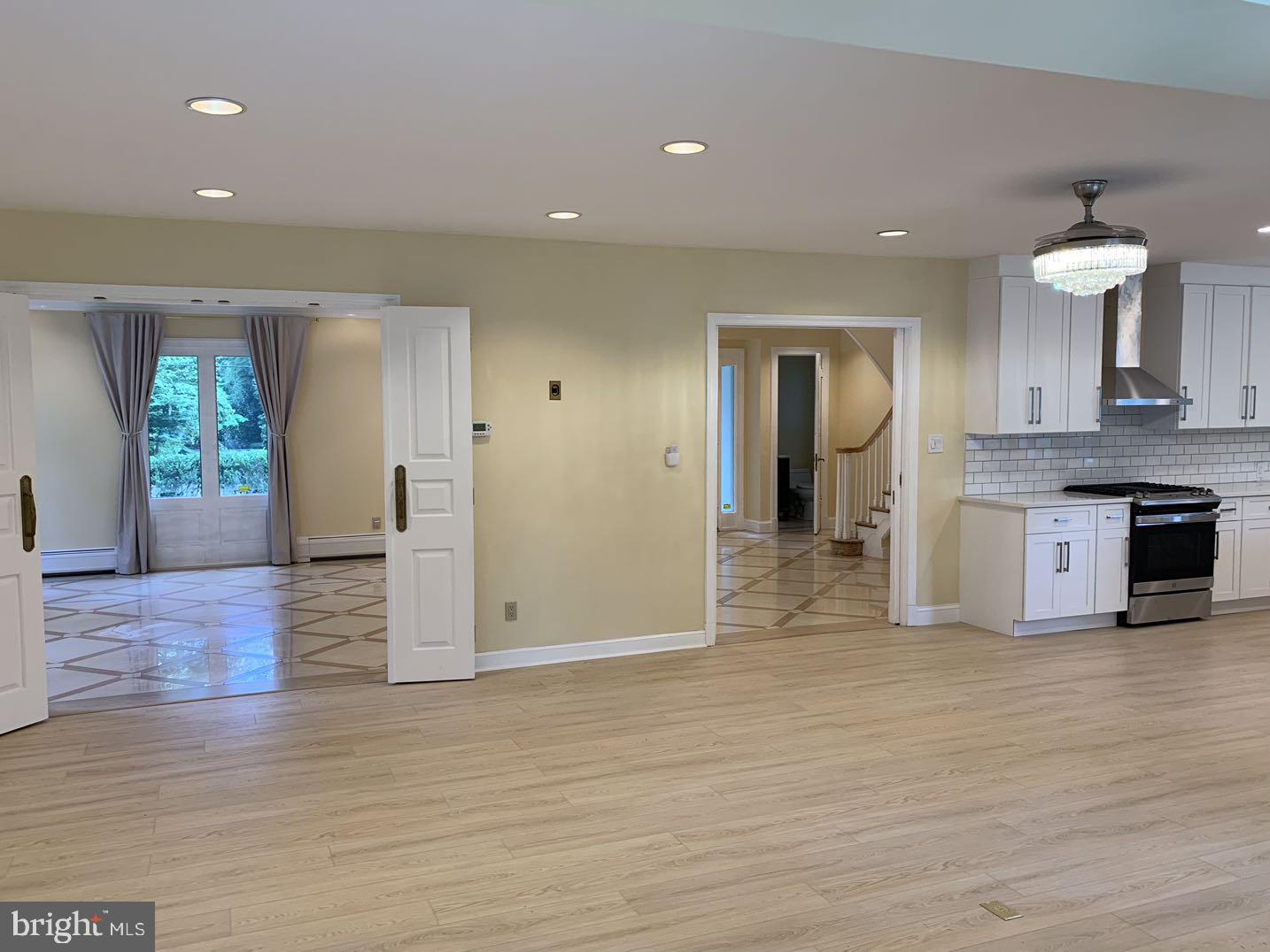 BANNOCKBURN ESTATES - Residential Lease