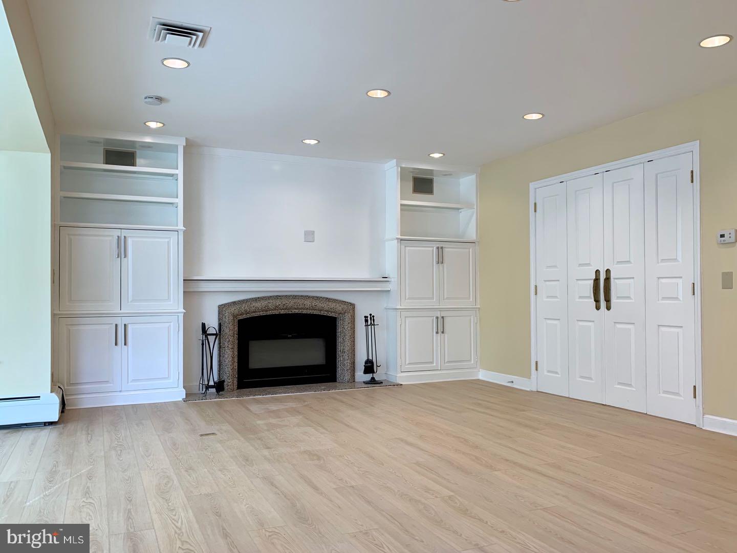 BANNOCKBURN ESTATES - Residential Lease