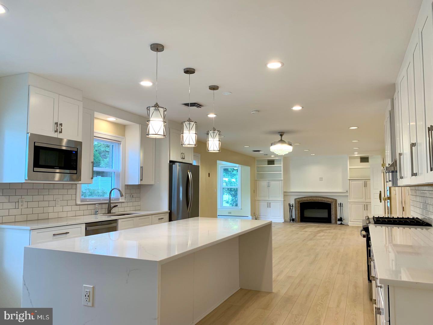 BANNOCKBURN ESTATES - Residential Lease