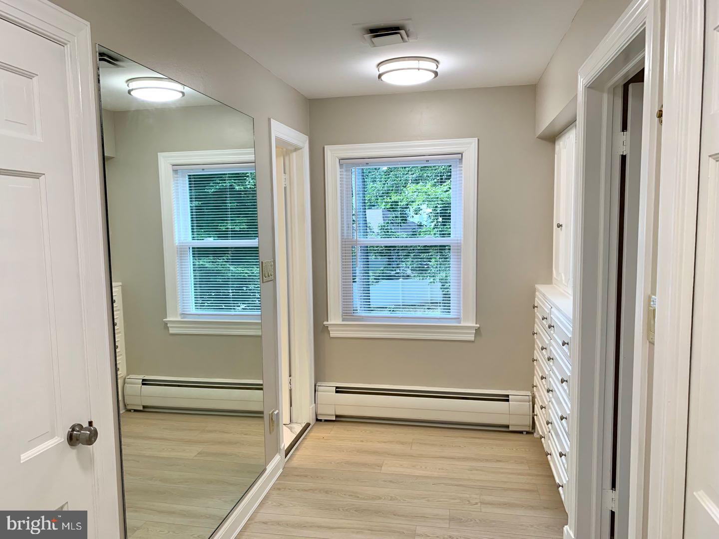 BANNOCKBURN ESTATES - Residential Lease