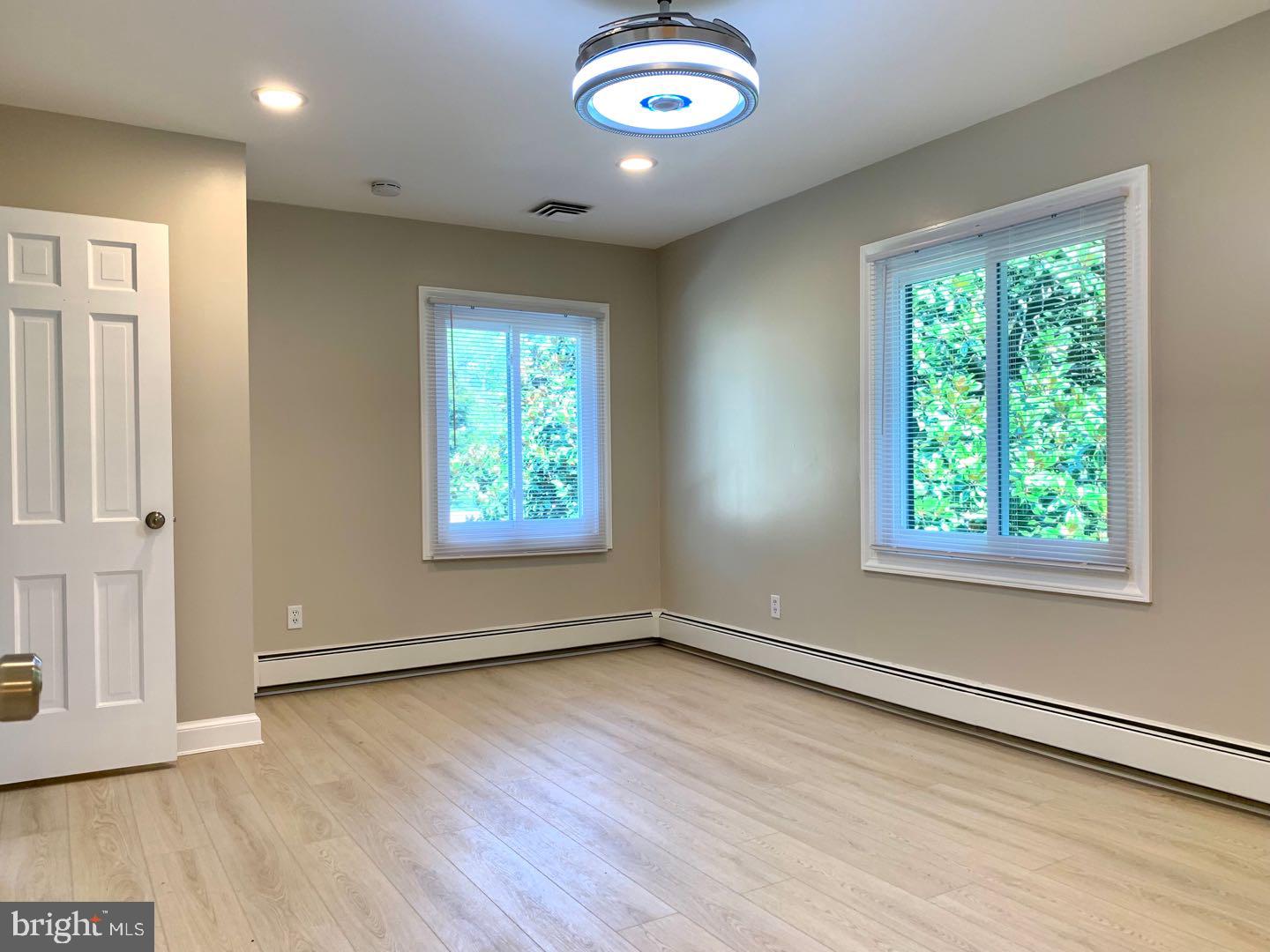 BANNOCKBURN ESTATES - Residential Lease