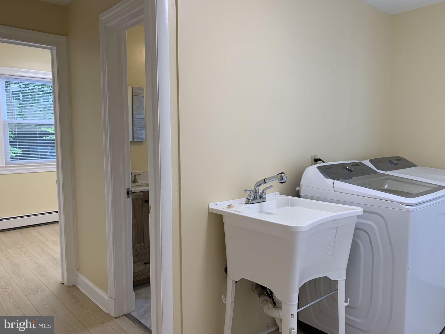 BANNOCKBURN ESTATES - Residential Lease