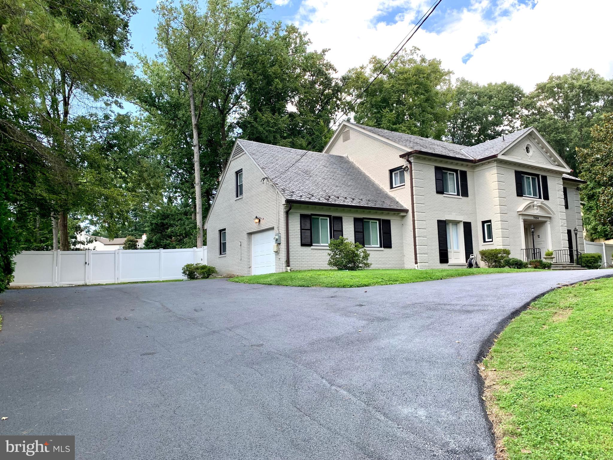 BANNOCKBURN ESTATES - Residential Lease