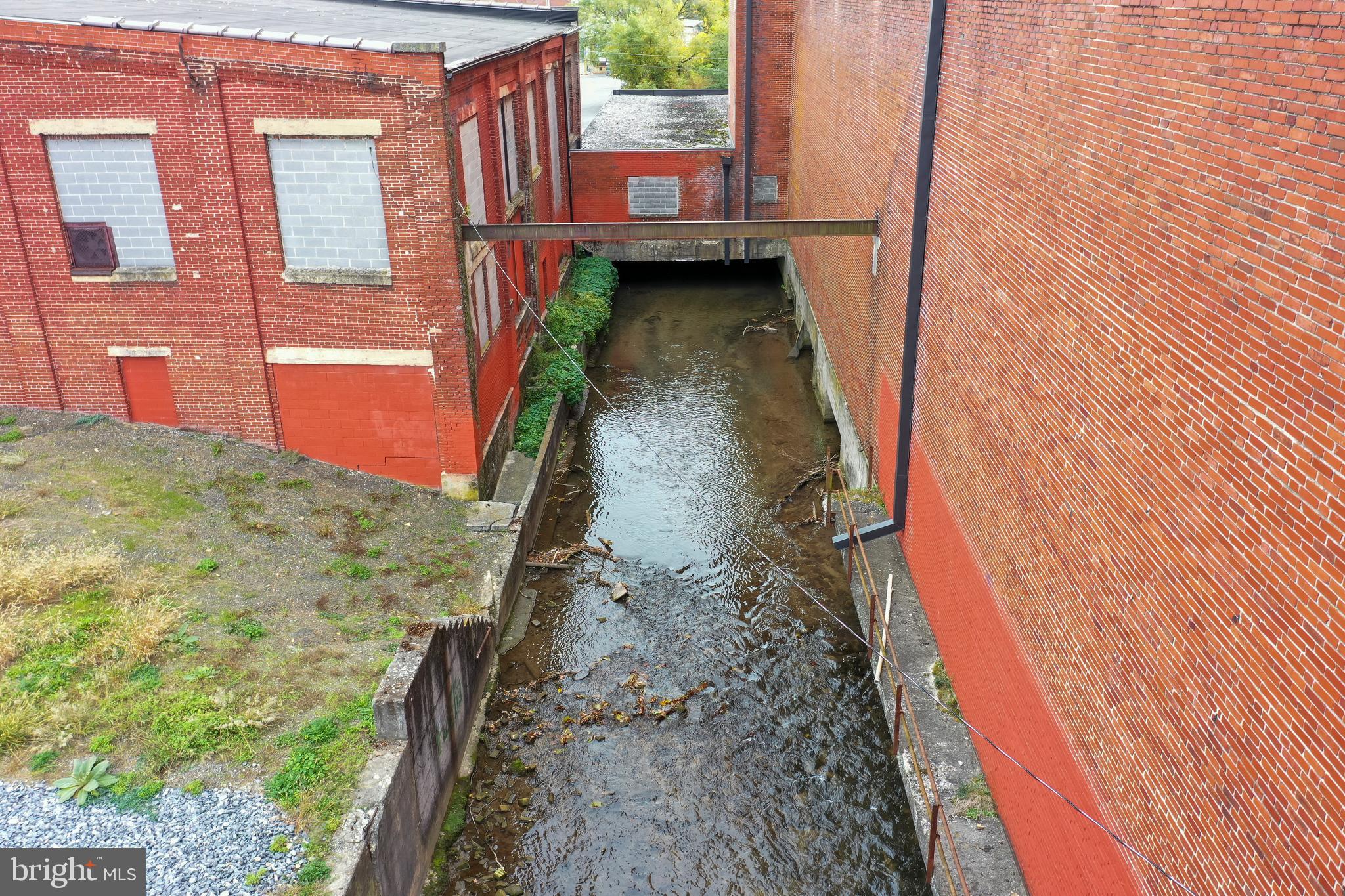 CHAMBERSBURG - Commercial Sale