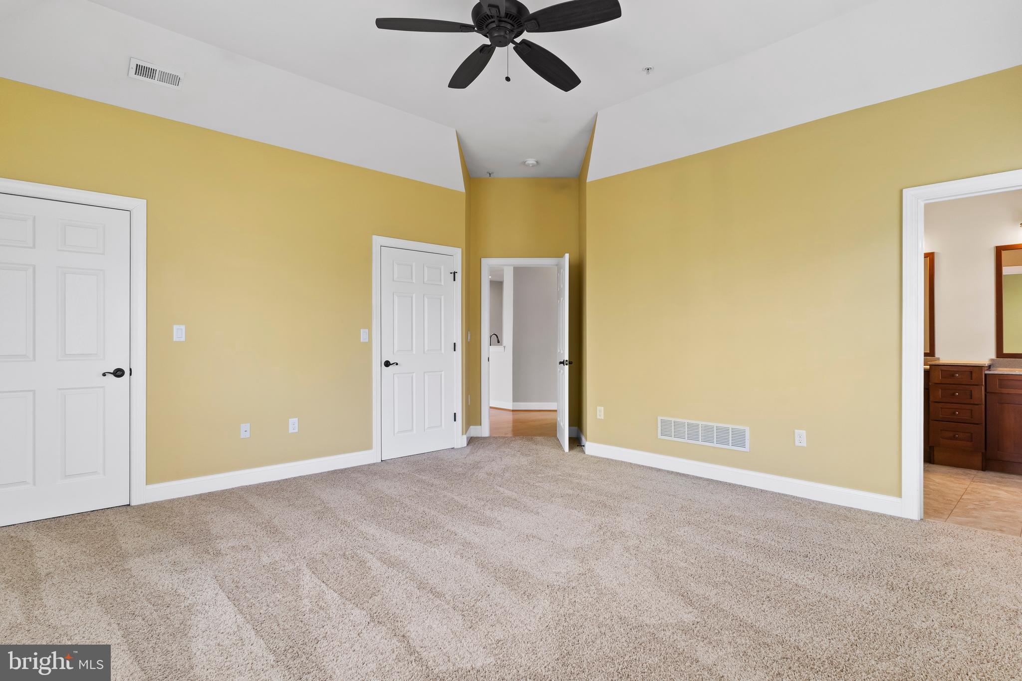 TRADITIONS OF AMERICA AT SILVER SPRING - Residential