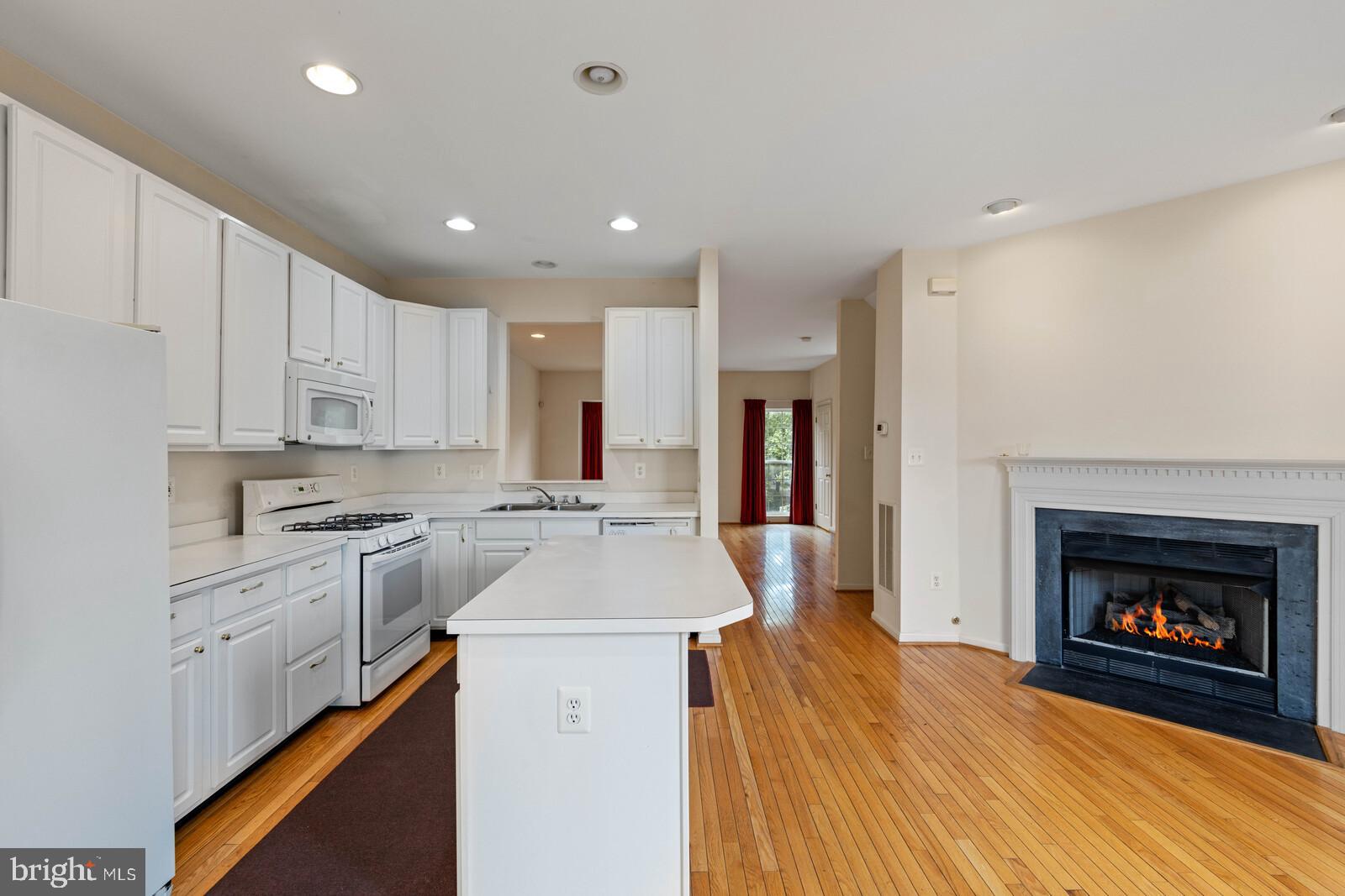 DOMINION STATION - Residential