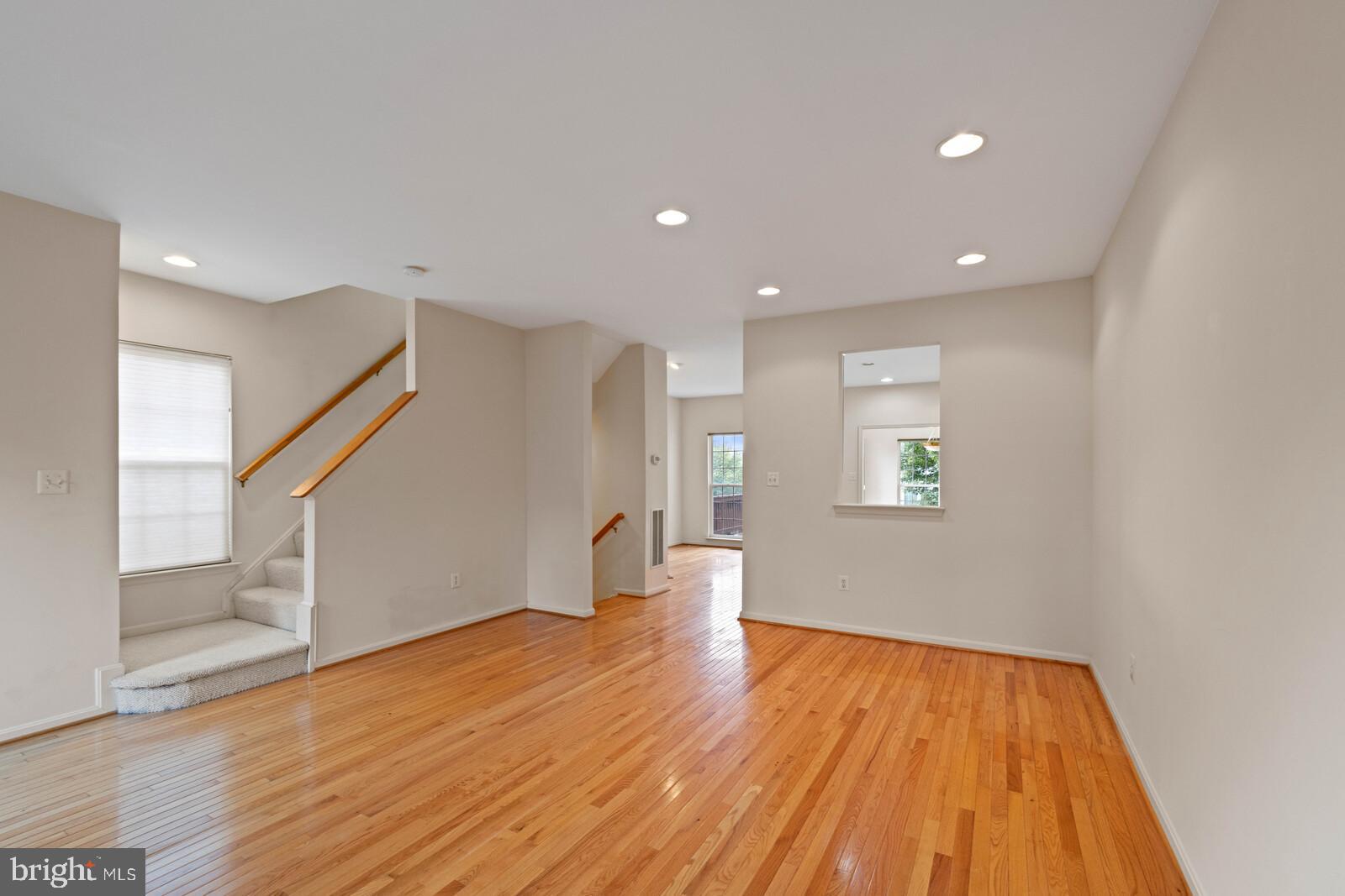 DOMINION STATION - Residential