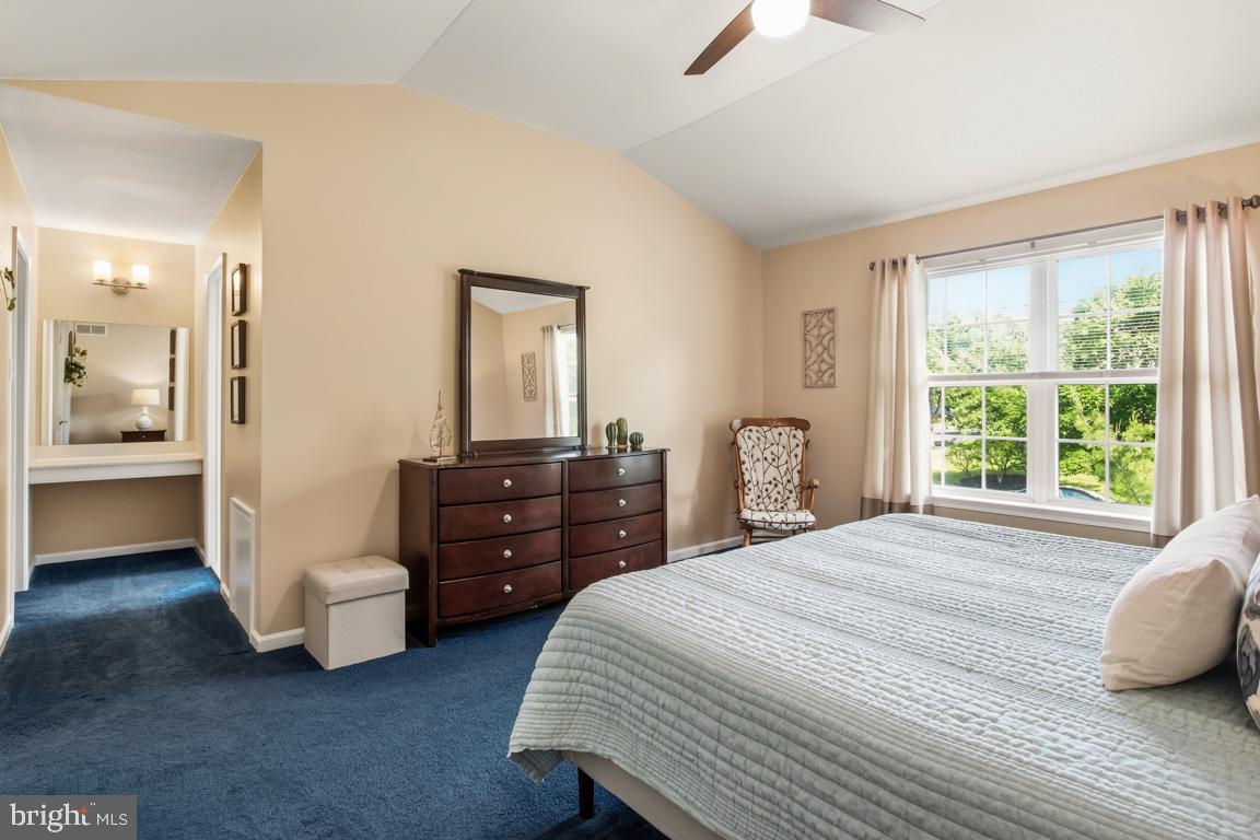 WILLIAMSBURG VILLA - Residential