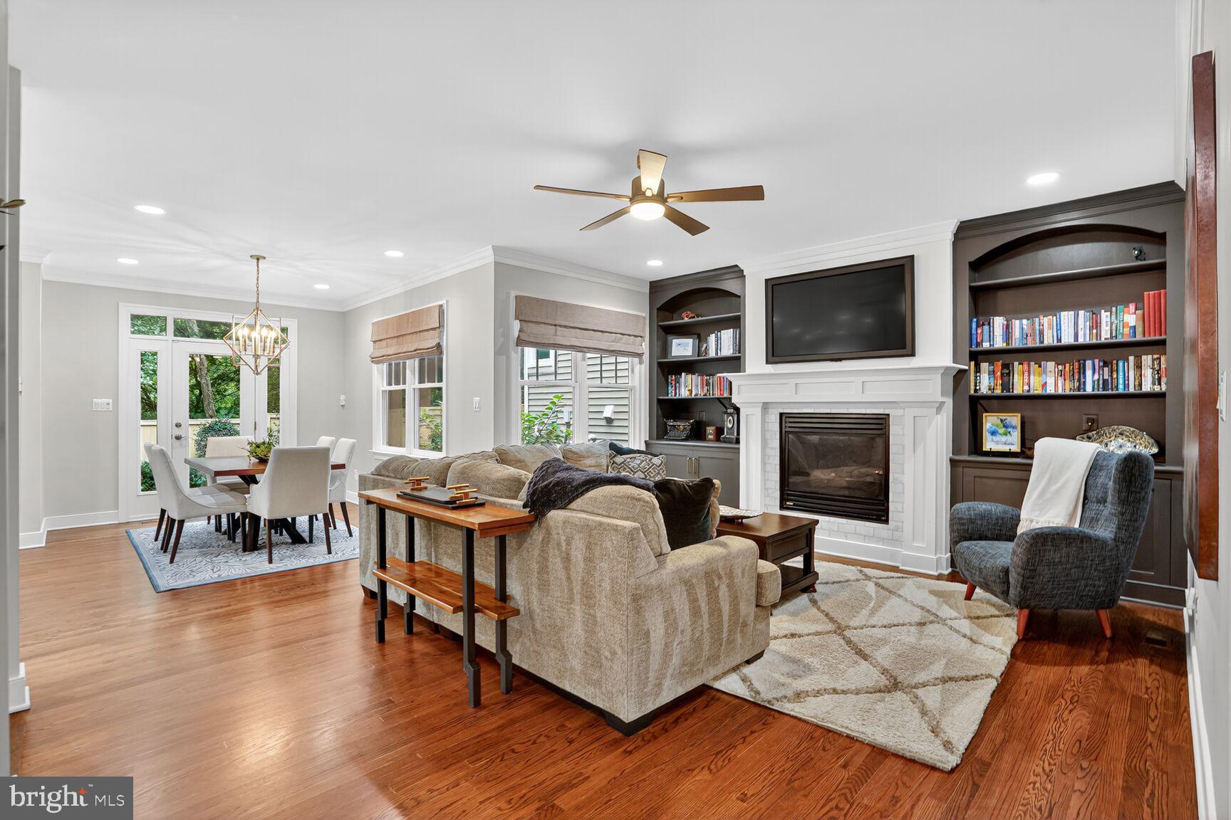 1324 RED HAWK CIRCLE