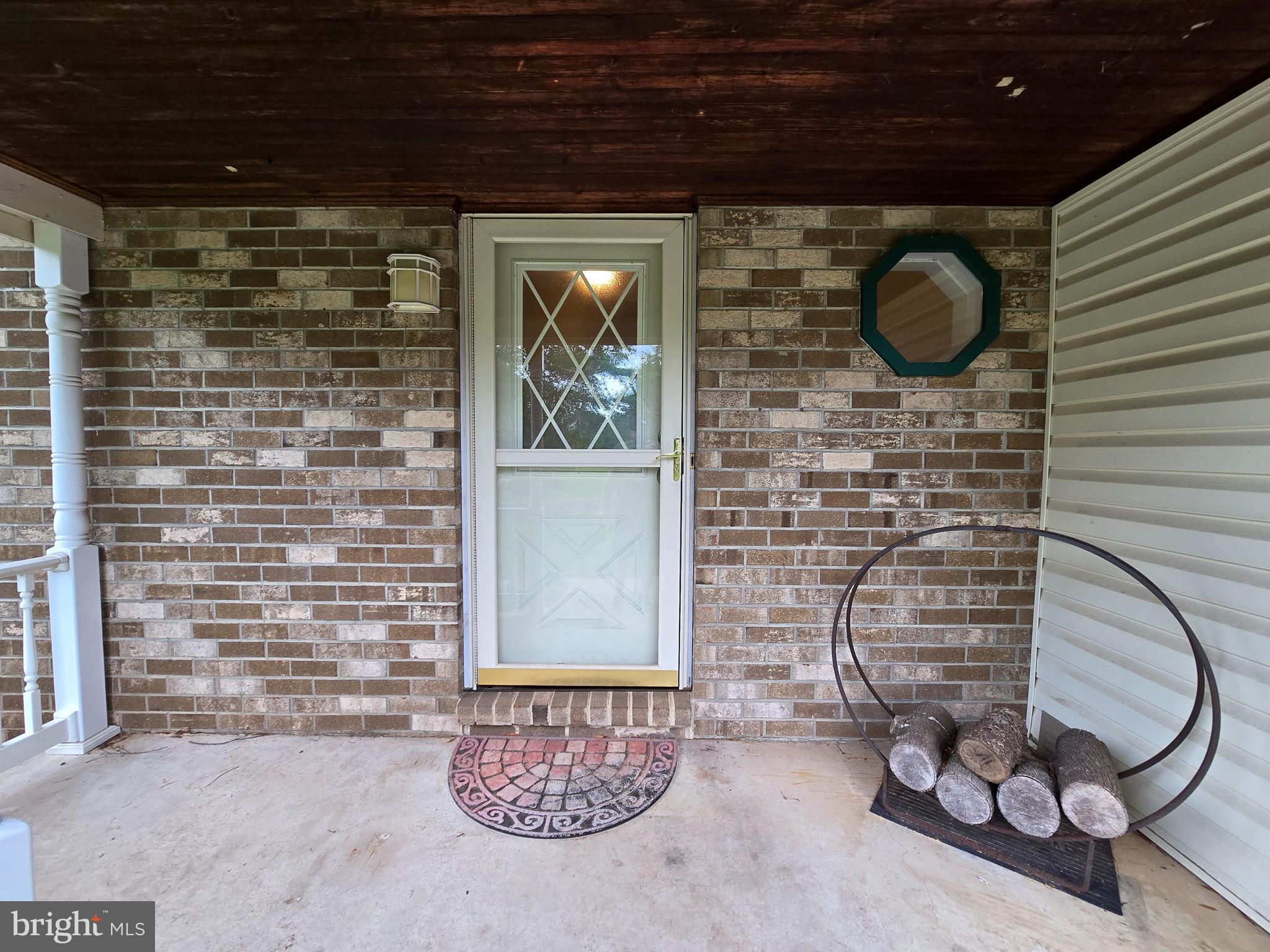 1802 ROBIN DRIVE
