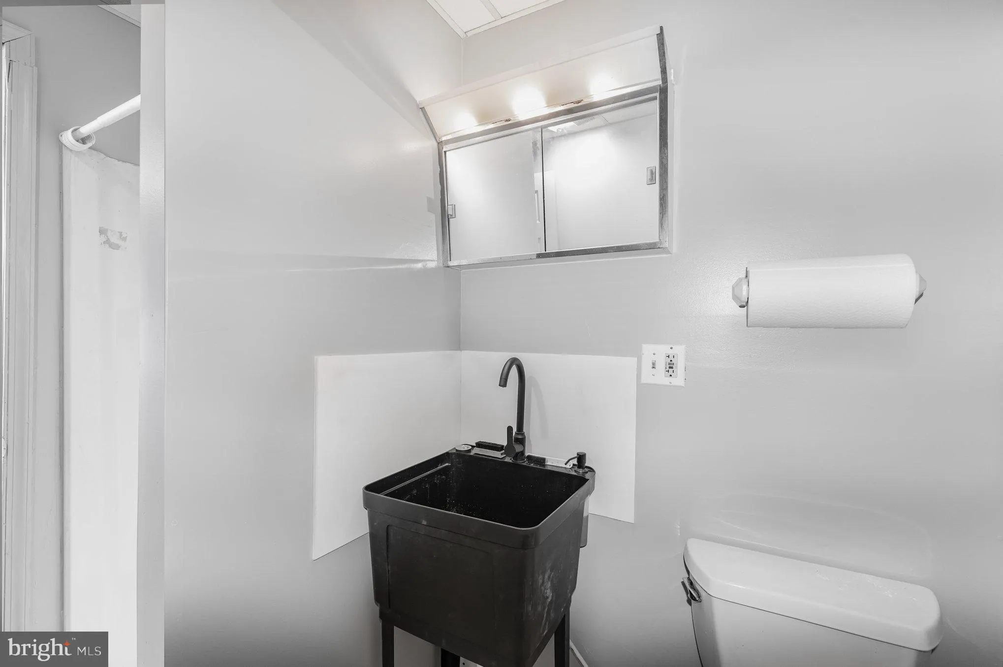 Baltimore, Maryland 21219, United States, 3 Bedrooms Bedrooms, ,2 BathroomsBathrooms,Residential,Coming Soon,240965