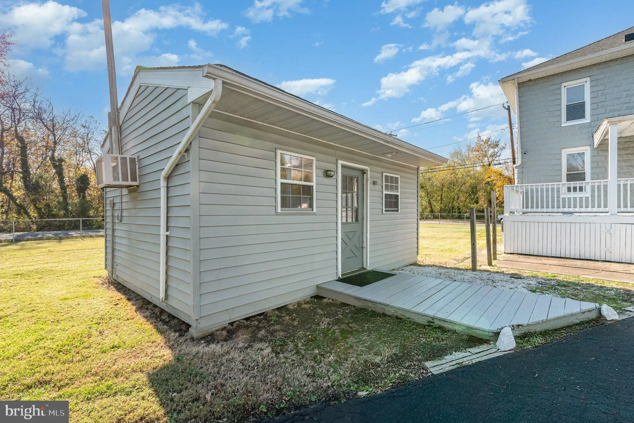 Baltimore, Maryland 21219, United States, 3 Bedrooms Bedrooms, ,2 BathroomsBathrooms,Residential,Coming Soon,240965