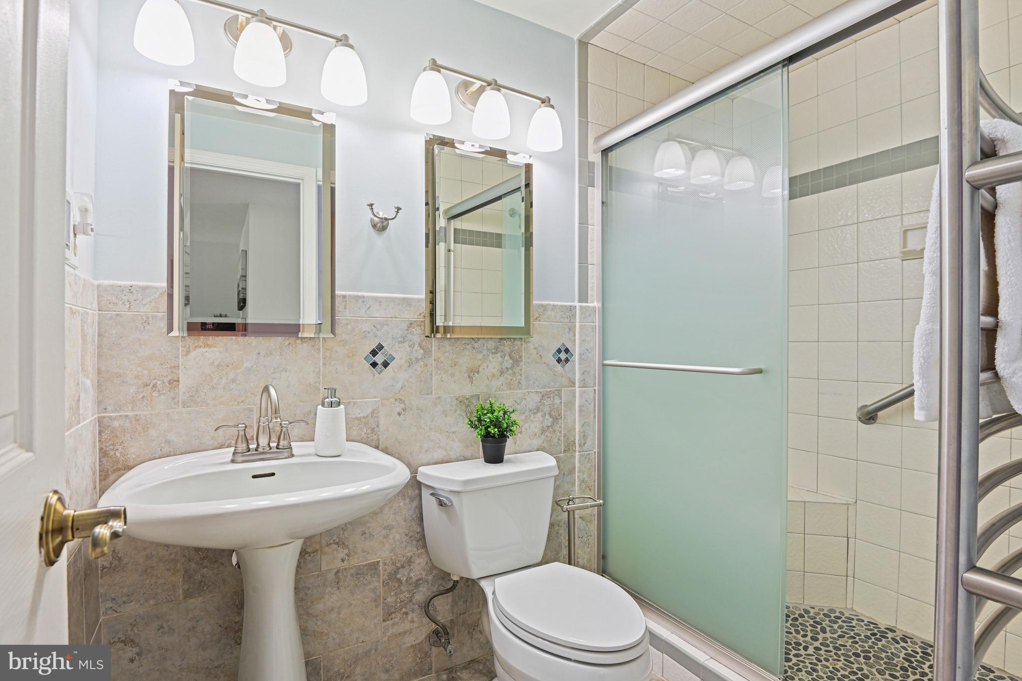 HIDDENBROOK - Residential