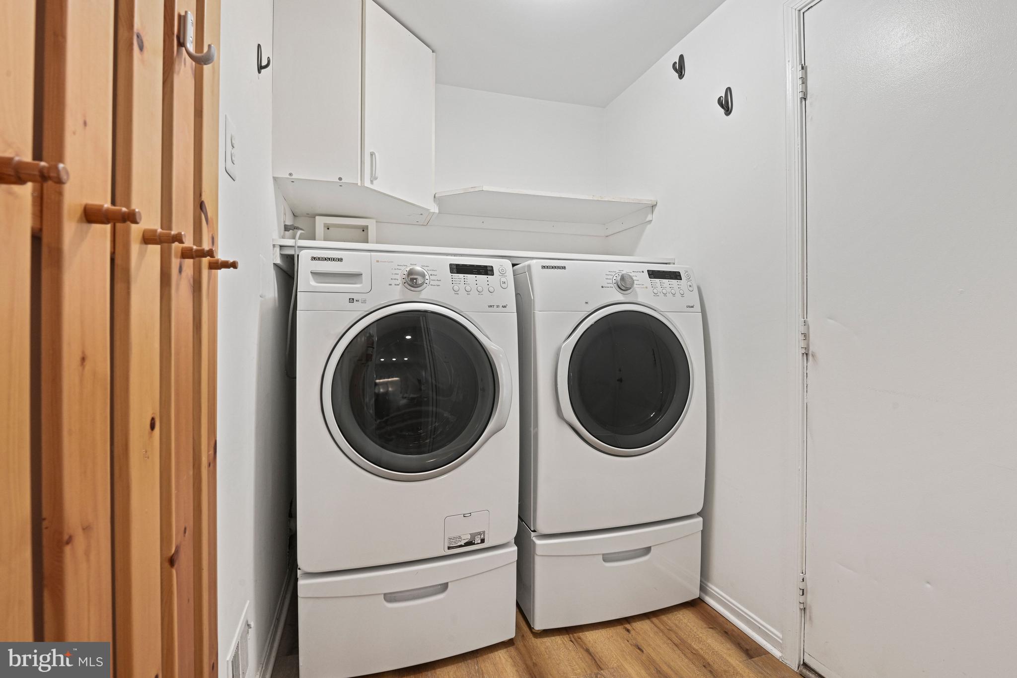 HIDDENBROOK - Residential