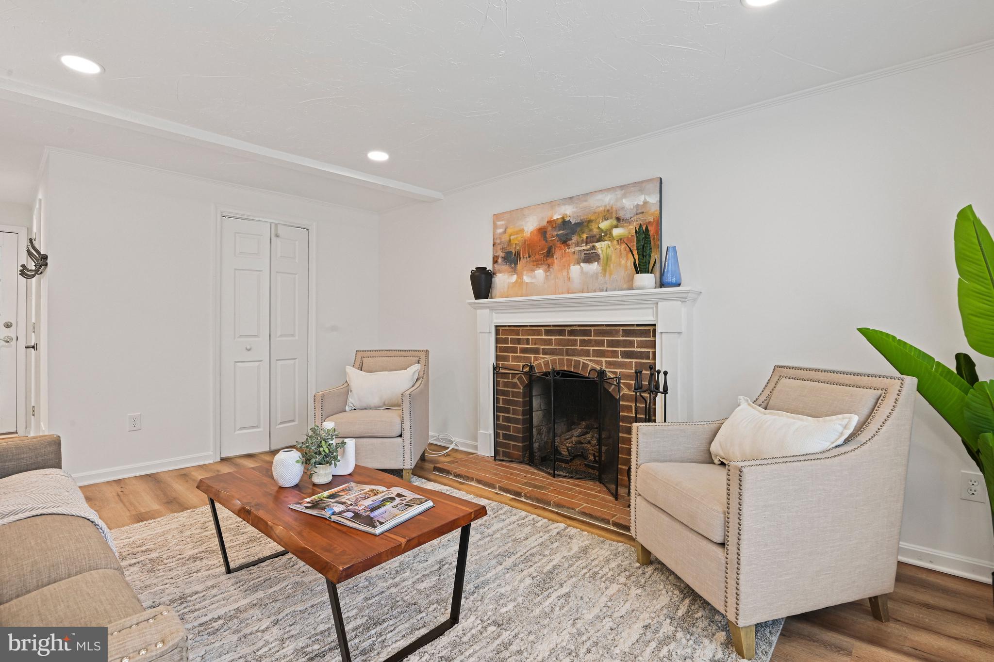 HIDDENBROOK - Residential