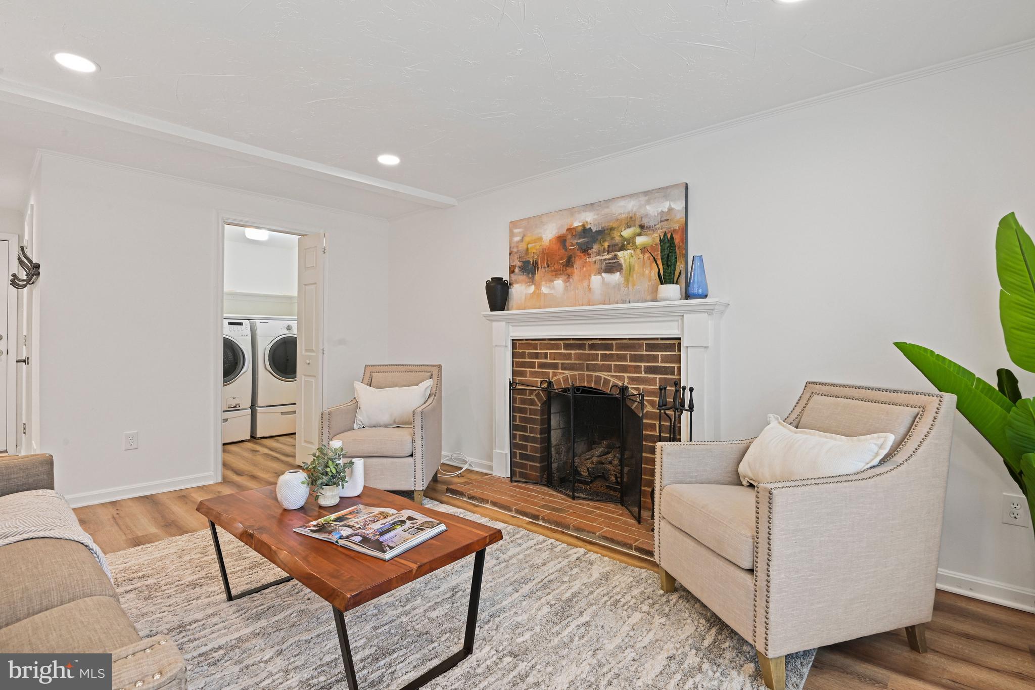 HIDDENBROOK - Residential