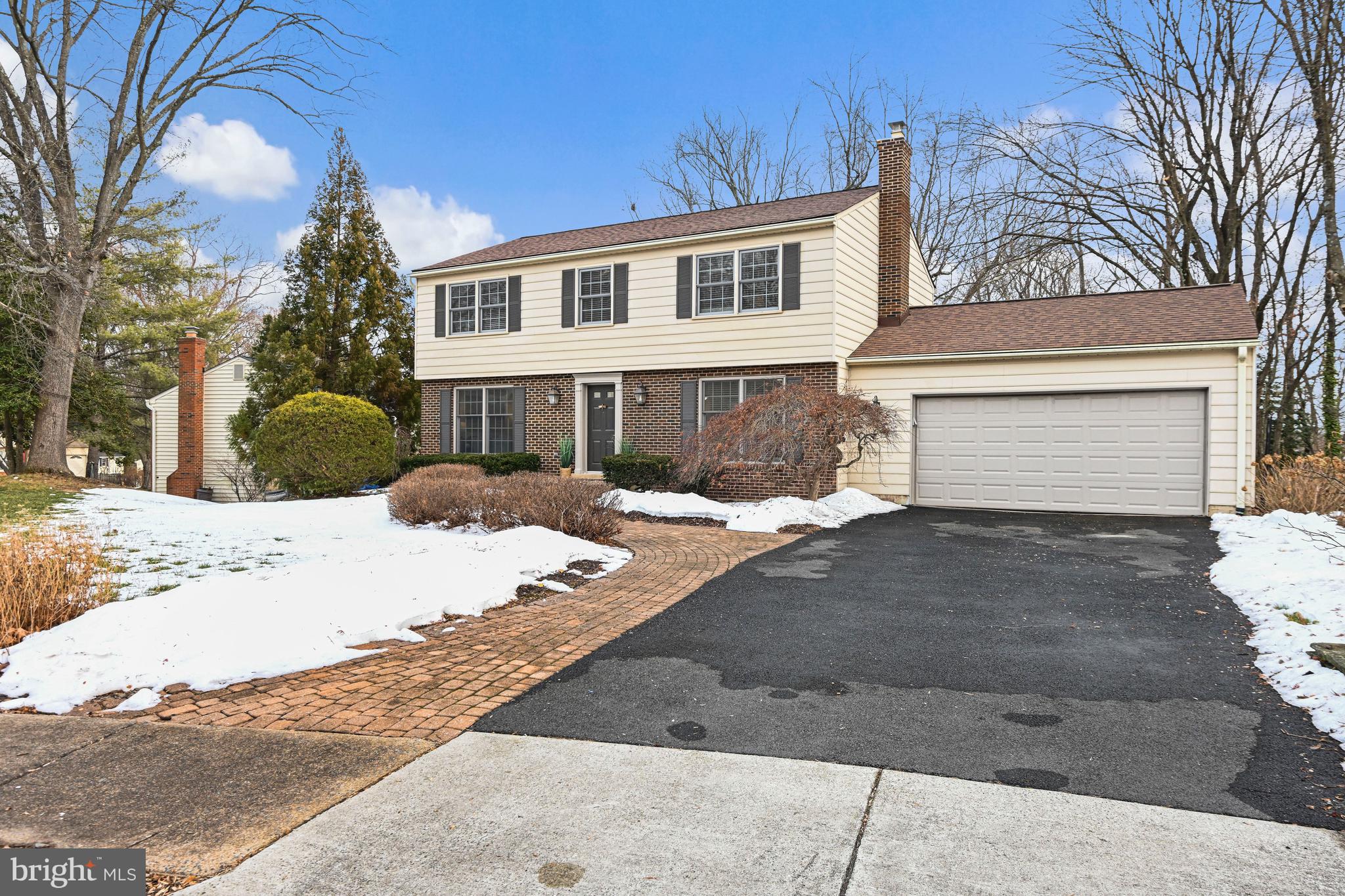 HIDDENBROOK - Residential