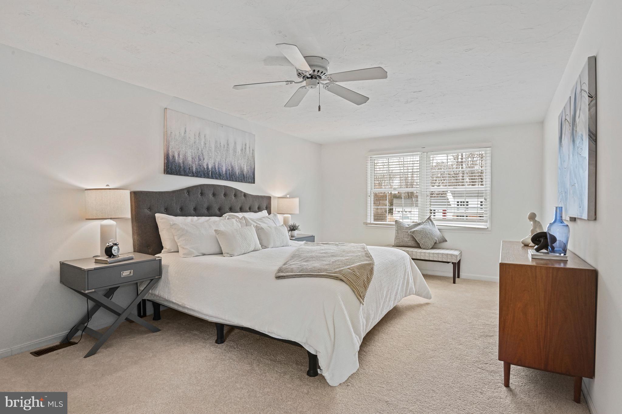 HIDDENBROOK - Residential