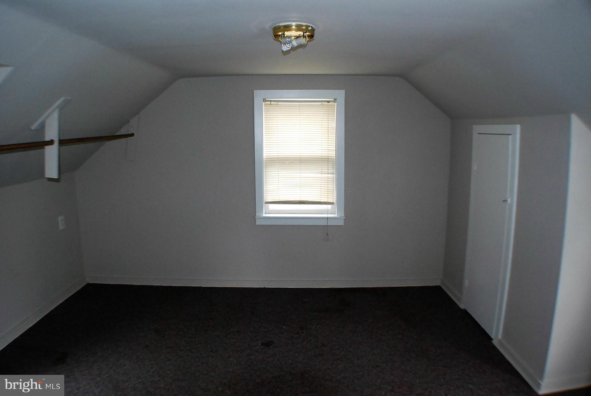 ROCK CLIFF - Residential