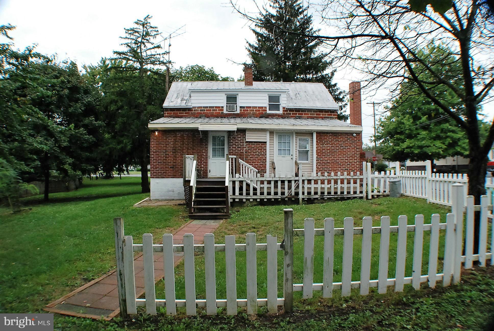 ROCK CLIFF - Residential