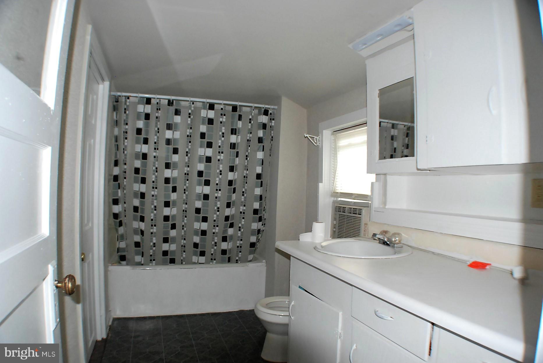 ROCK CLIFF - Residential