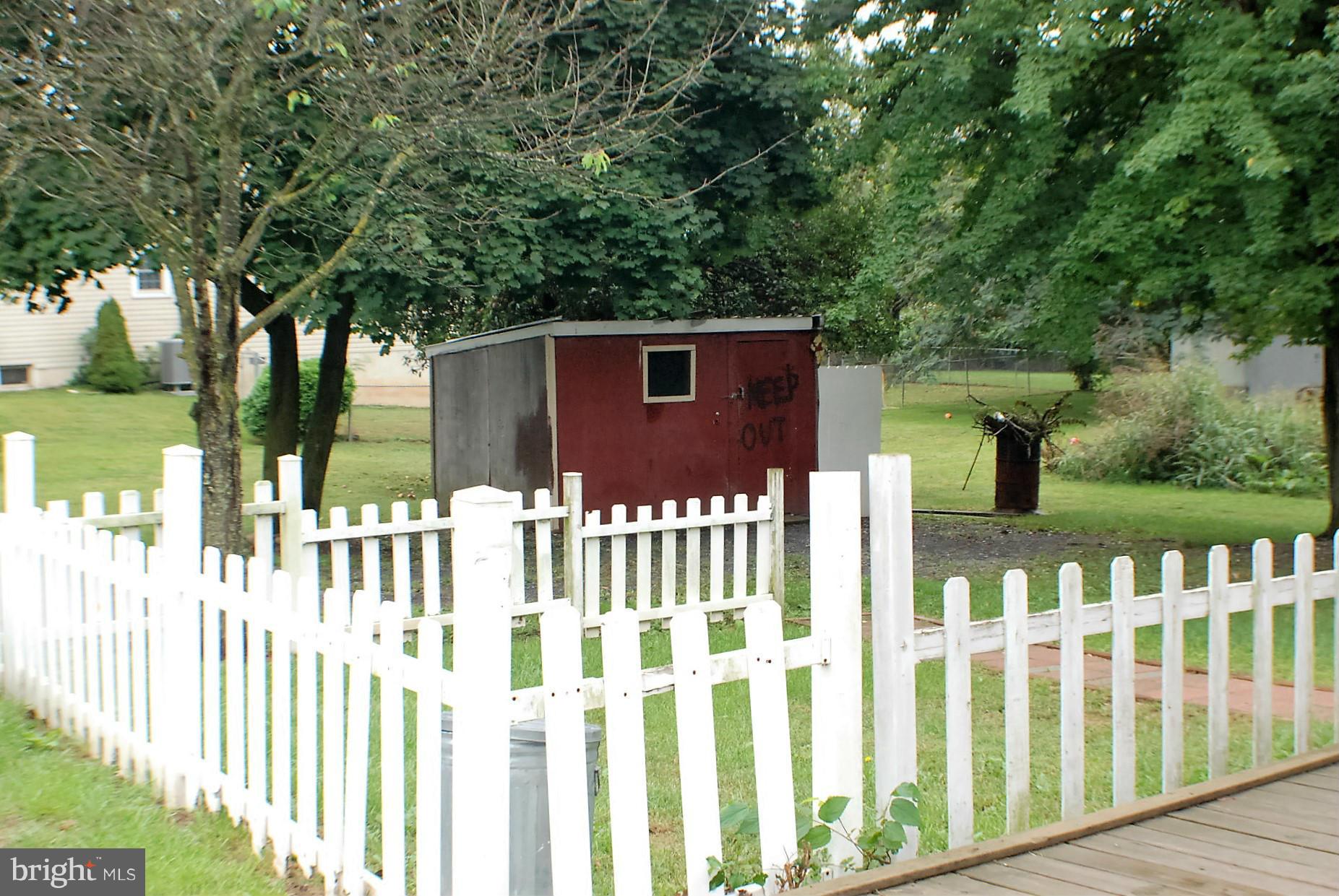 ROCK CLIFF - Residential