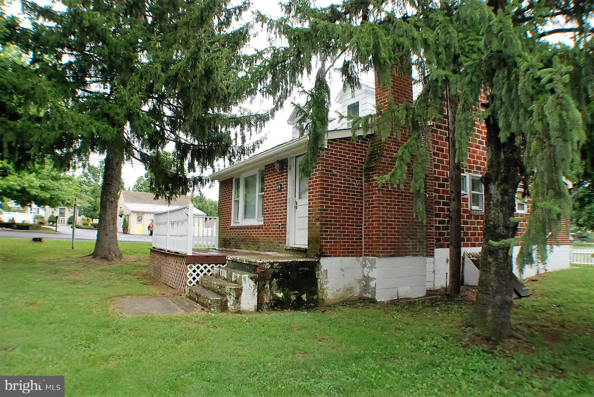 ROCK CLIFF - Residential