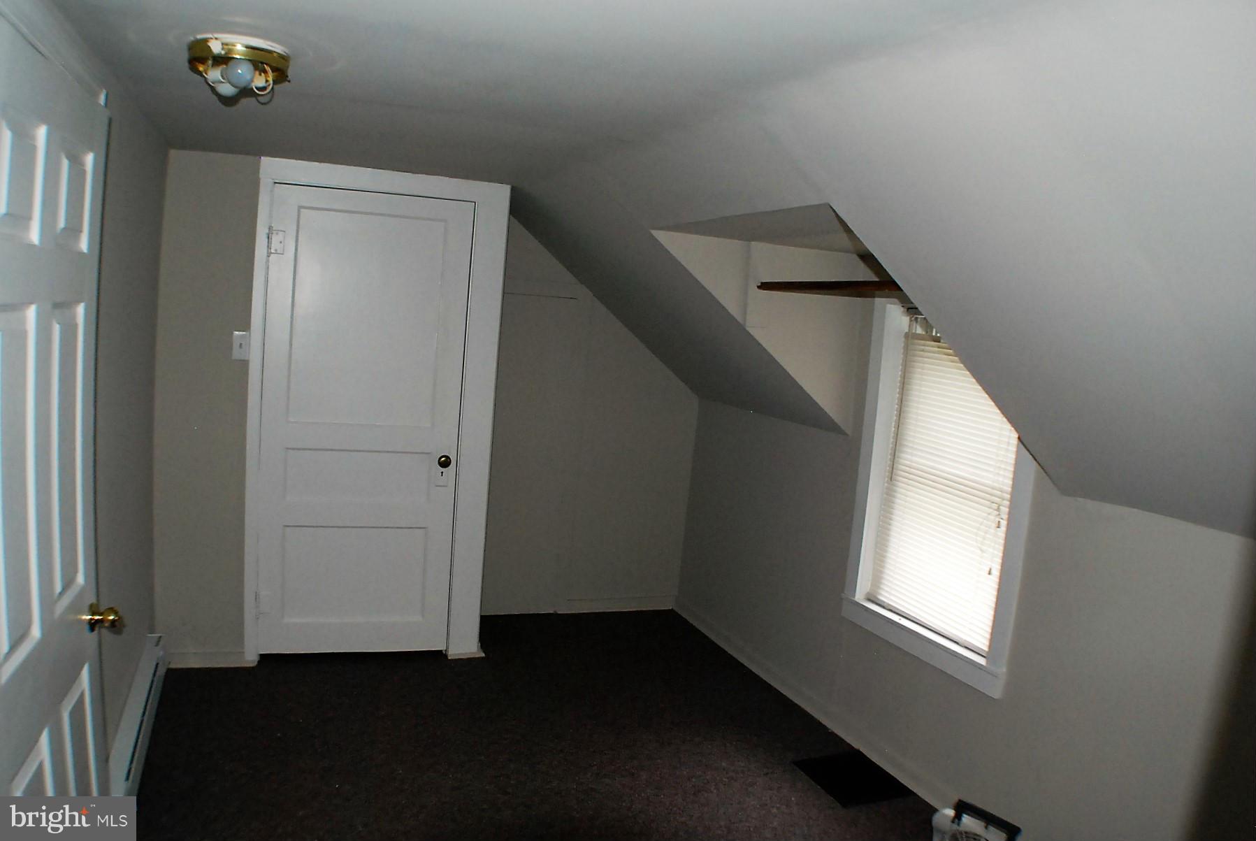 ROCK CLIFF - Residential